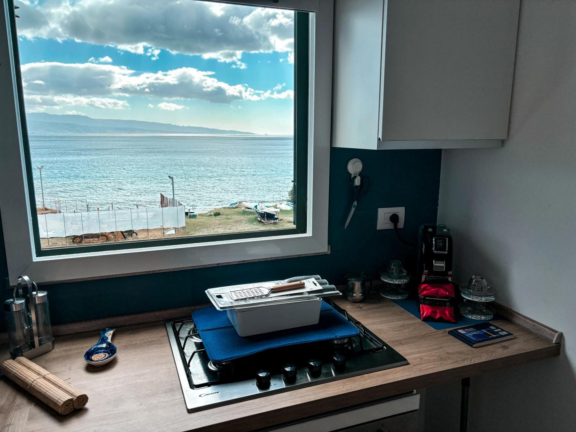 Bilocale Affacciato Sullo Stretto Apartment เมสซีนา ภายนอก รูปภาพ